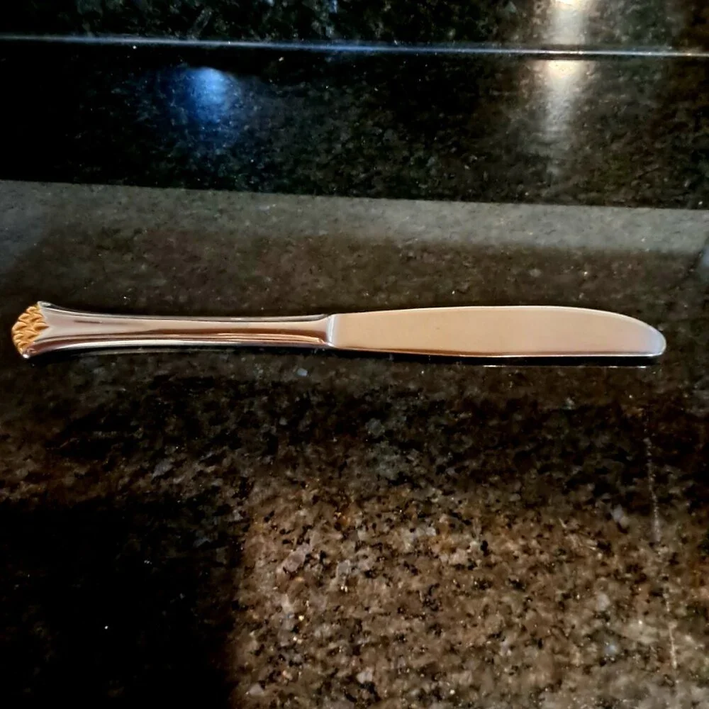 ***SALE***Oneida "Golden Virtue" SS Flatware, 20pc, Service for 4, Gold Tips - Picture 6 of 12
